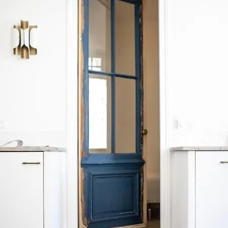 Les Atlantes Apartment *